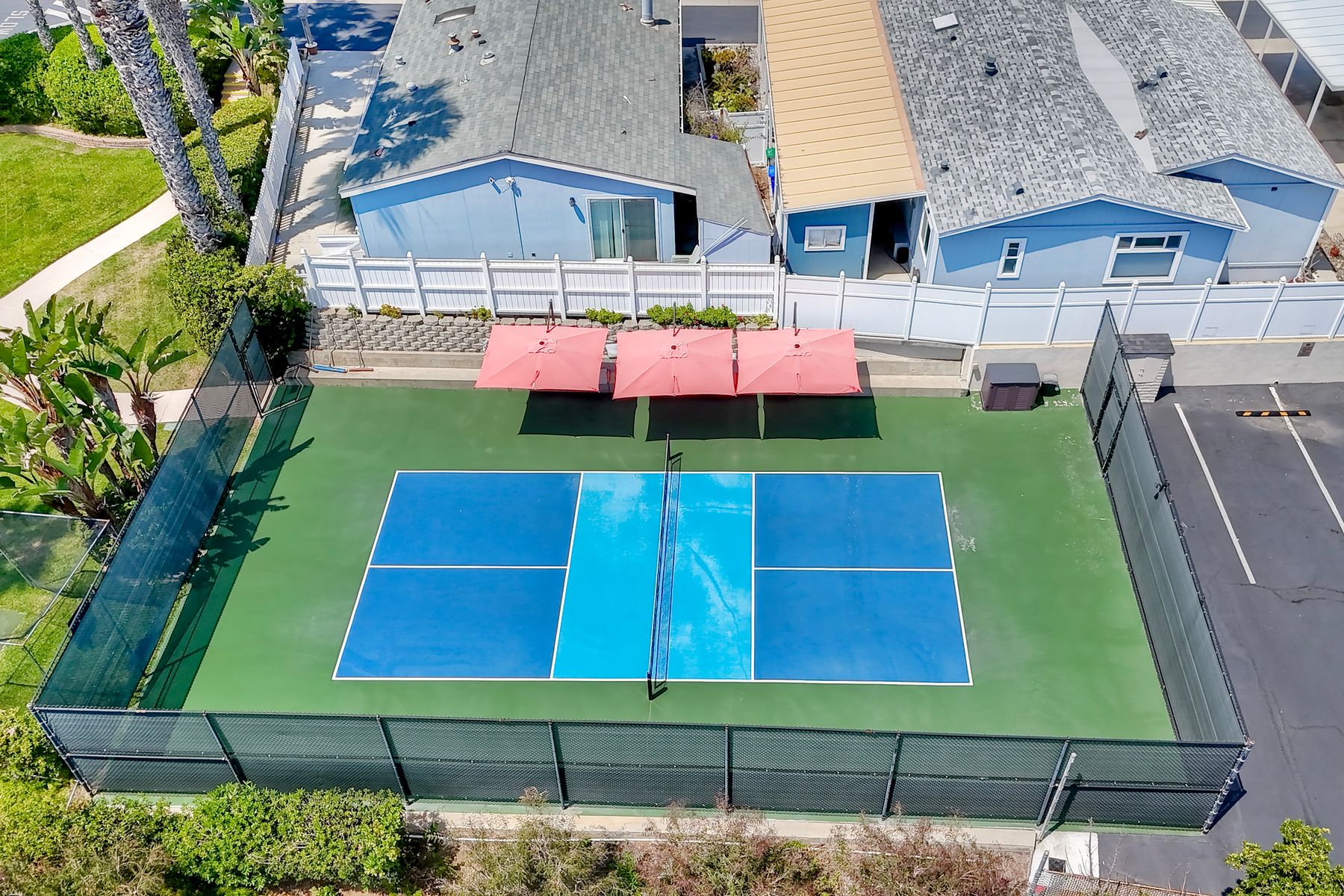 Solamar pickleball court